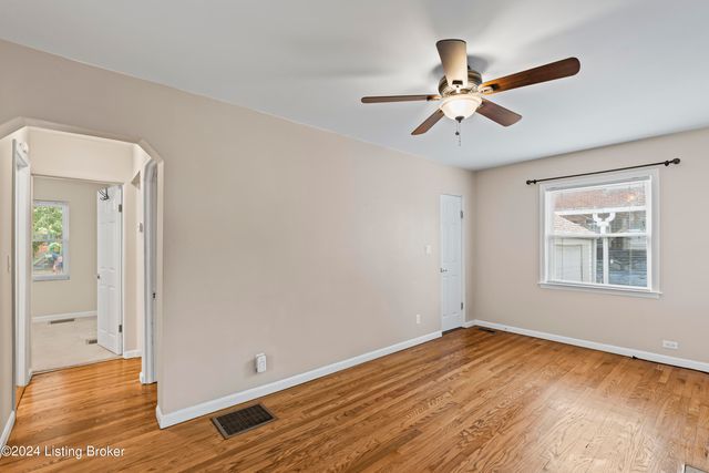 3810 Norbourne Blvd, Louisville, KY 40207