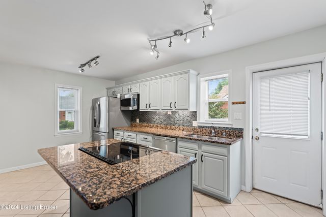 3810 Norbourne Blvd, Louisville, KY 40207