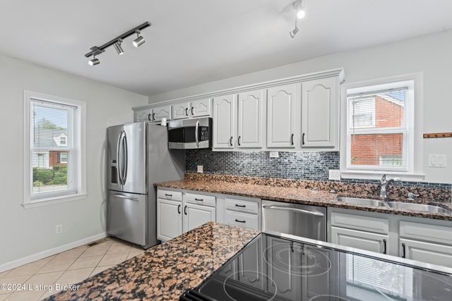 3810 Norbourne Blvd, Louisville, KY 40207