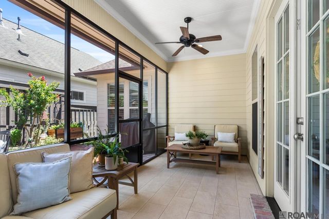10739 Turning Leaf Dr, Baton Rouge, LA 70810