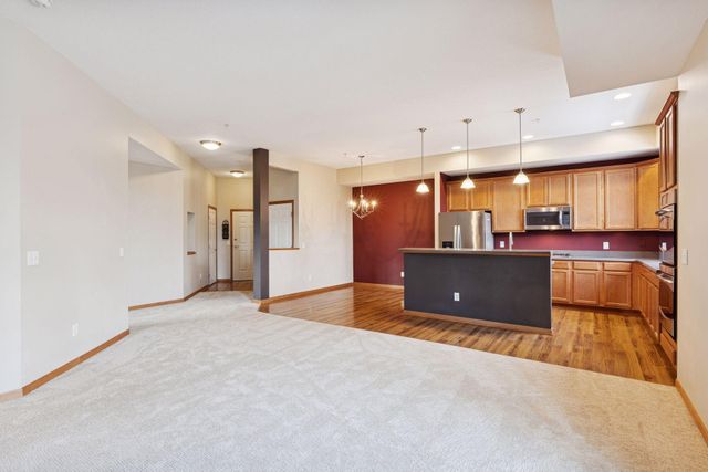 1244 County Road D E 106, Maplewood, MN 55109