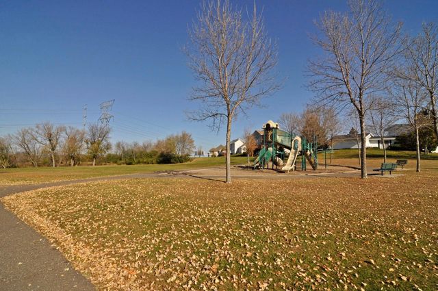1244 County Road D E 106, Maplewood, MN 55109