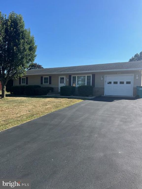 18515 INDIAN COTTAGE RD, Hagerstown, MD 21742