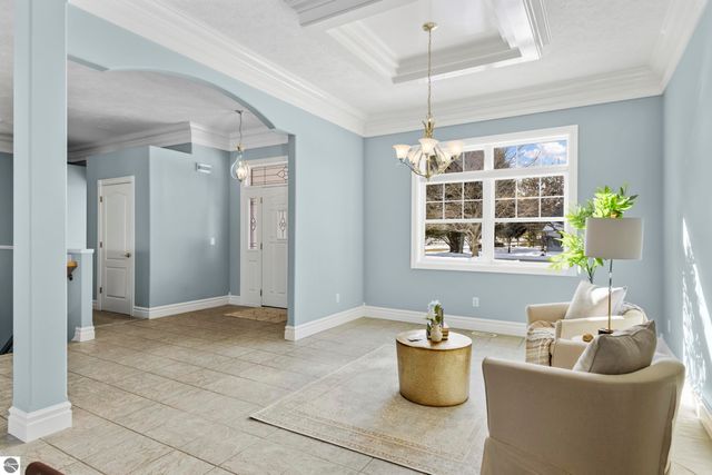 5002 Arrowhead Circle, Williamsburg, MI 49690