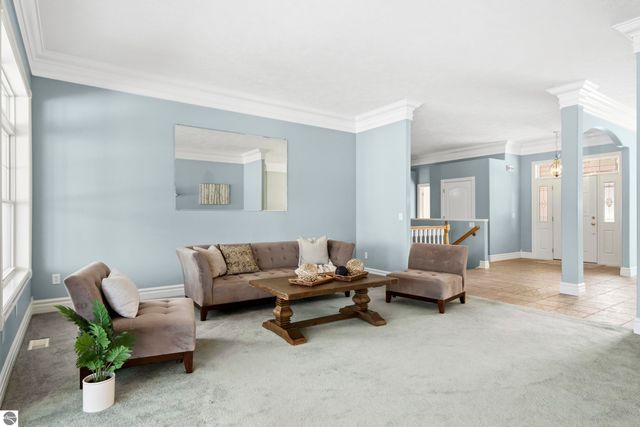 5002 Arrowhead Circle, Williamsburg, MI 49690