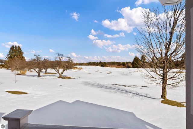 5002 Arrowhead Circle, Williamsburg, MI 49690