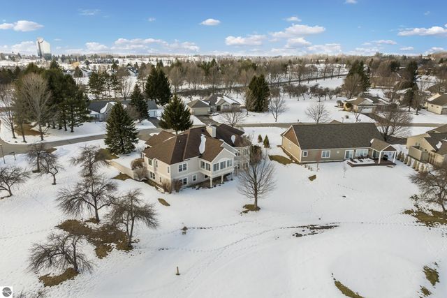 5002 Arrowhead Circle, Williamsburg, MI 49690