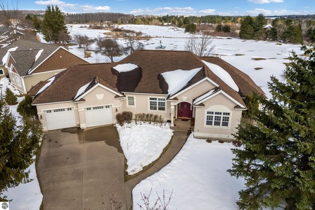 5002 Arrowhead Circle, Williamsburg, MI 49690