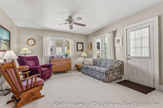 1807 Martindale Avenue SW, Wyoming, MI 49509