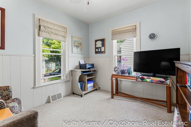 1807 Martindale Avenue SW, Wyoming, MI 49509