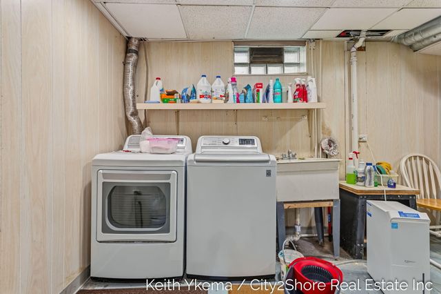 1807 Martindale Avenue SW, Wyoming, MI 49509