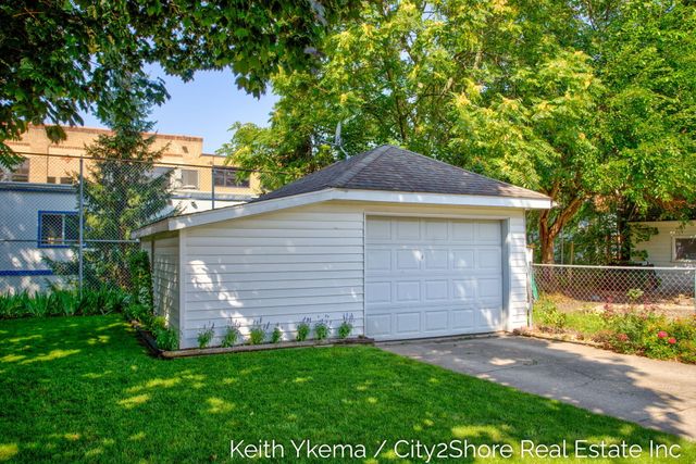 1807 Martindale Avenue SW, Wyoming, MI 49509