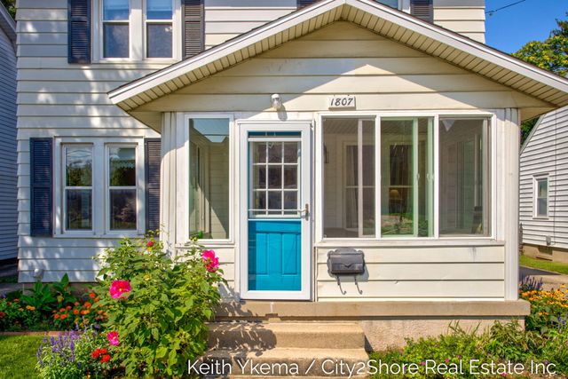 1807 Martindale Avenue SW, Wyoming, MI 49509