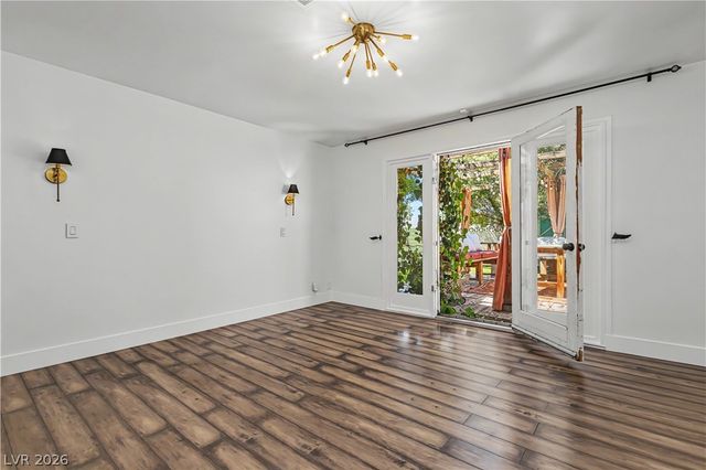 1888 East Viking Road, Las Vegas, NV 89169