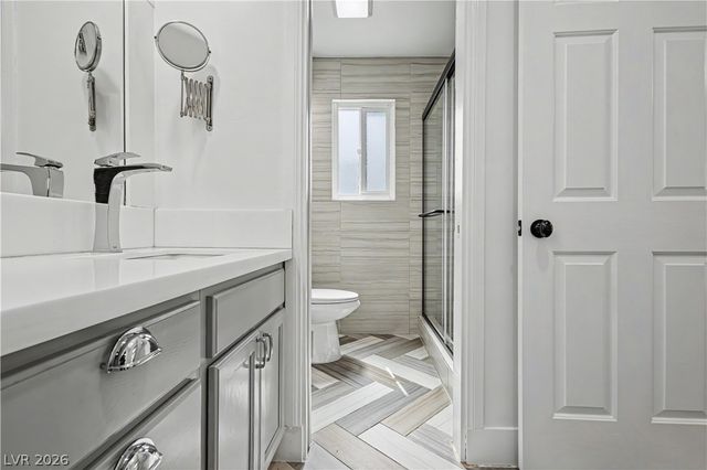 1888 East Viking Road, Las Vegas, NV 89169