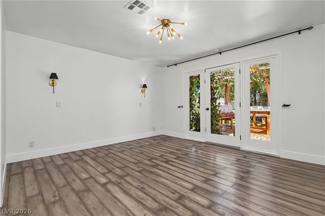 1888 East Viking Road, Las Vegas, NV 89169