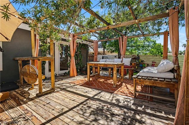 1888 East Viking Road, Las Vegas, NV 89169