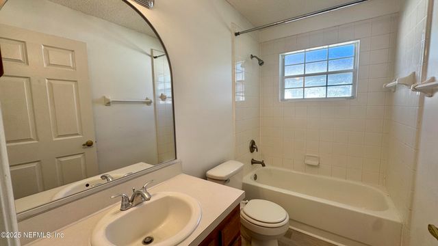 3696 N BARBIZON Circle, Jacksonville, FL 32257