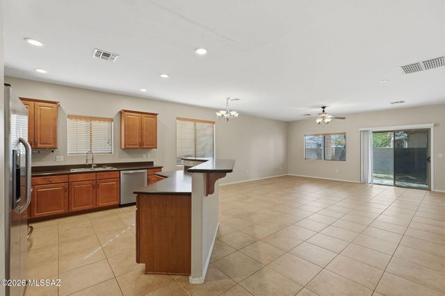 12902 E Red Iron Trail, Vail, AZ 85641