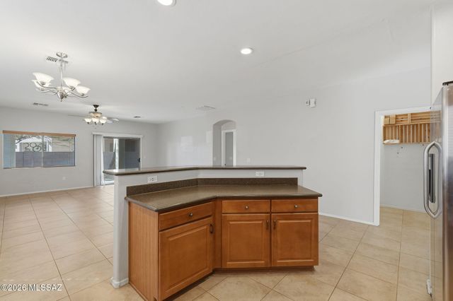 12902 E Red Iron Trail, Vail, AZ 85641