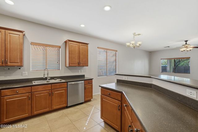 12902 E Red Iron Trail, Vail, AZ 85641