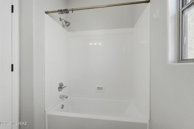 12902 E Red Iron Trail, Vail, AZ 85641