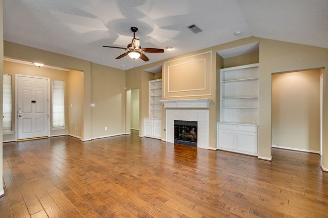 3900 Oak Park Drive, Flower Mound, TX 75028