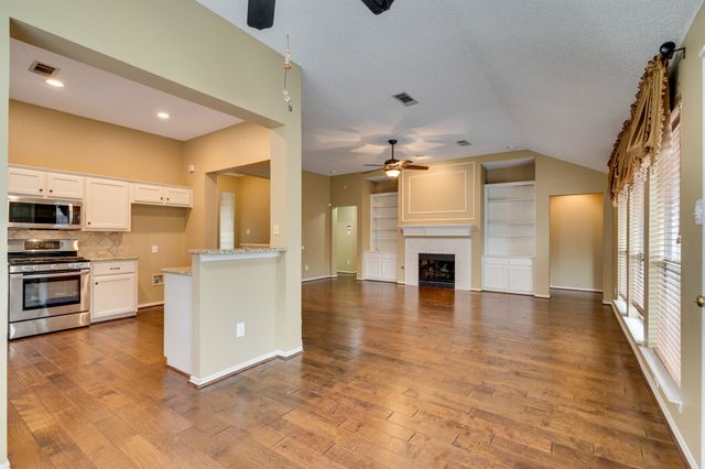 3900 Oak Park Drive, Flower Mound, TX 75028