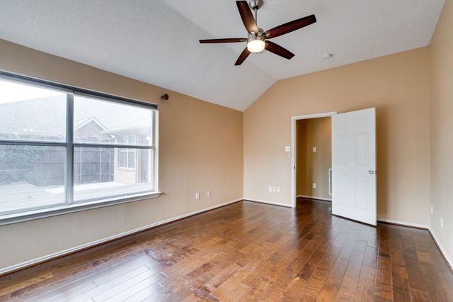 3900 Oak Park Drive, Flower Mound, TX 75028