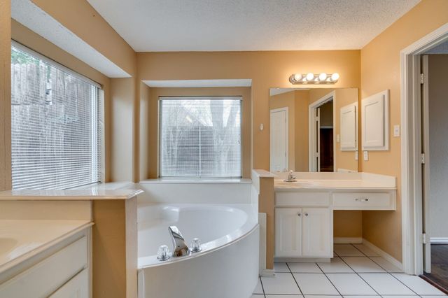 3900 Oak Park Drive, Flower Mound, TX 75028