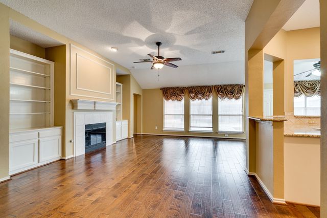 3900 Oak Park Drive, Flower Mound, TX 75028