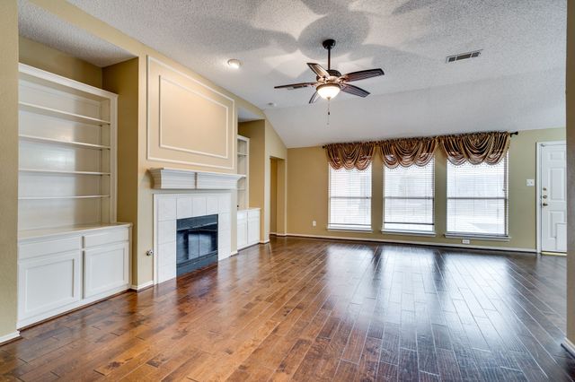 3900 Oak Park Drive, Flower Mound, TX 75028