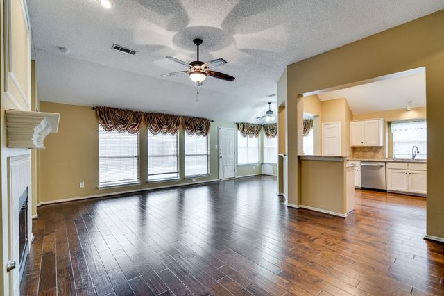 3900 Oak Park Drive, Flower Mound, TX 75028