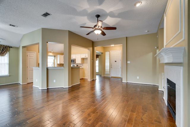 3900 Oak Park Drive, Flower Mound, TX 75028