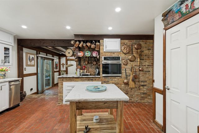 719 S Houston Street, Edgewood, TX 75117