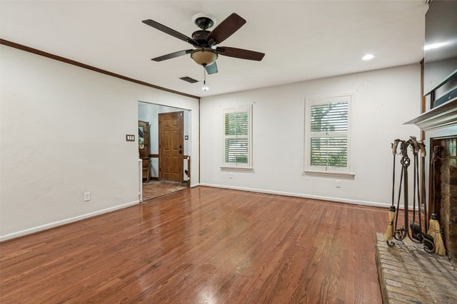 719 S Houston Street, Edgewood, TX 75117