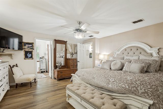 719 S Houston Street, Edgewood, TX 75117