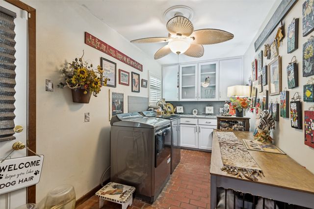 719 S Houston Street, Edgewood, TX 75117