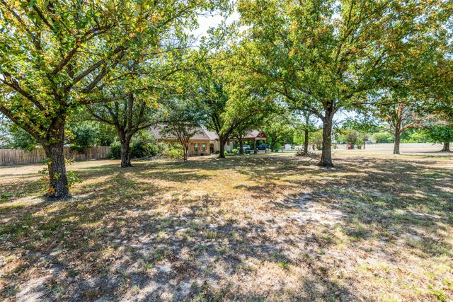 719 S Houston Street, Edgewood, TX 75117