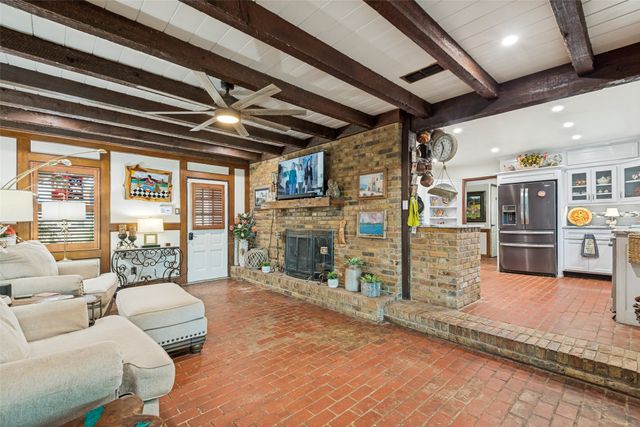 719 S Houston Street, Edgewood, TX 75117