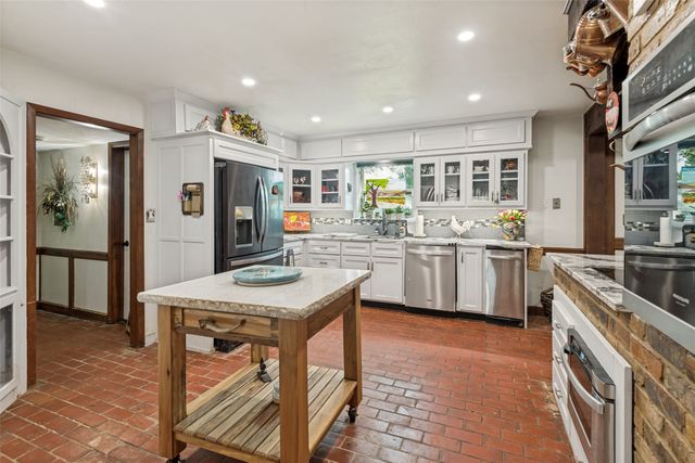 719 S Houston Street, Edgewood, TX 75117