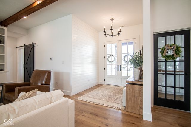 150 Lakeside Drive, Pittsboro, IN 46167