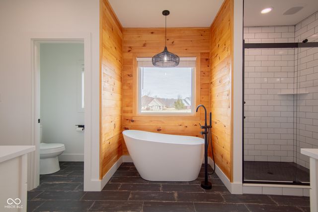 150 Lakeside Drive, Pittsboro, IN 46167