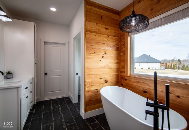 150 Lakeside Drive, Pittsboro, IN 46167