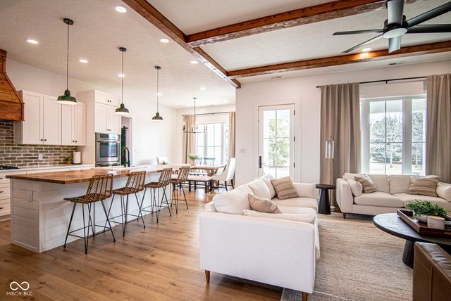 150 Lakeside Drive, Pittsboro, IN 46167