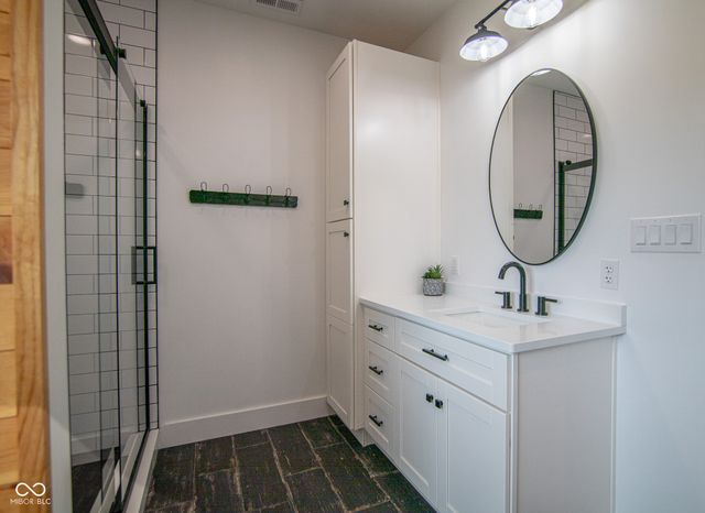 150 Lakeside Drive, Pittsboro, IN 46167