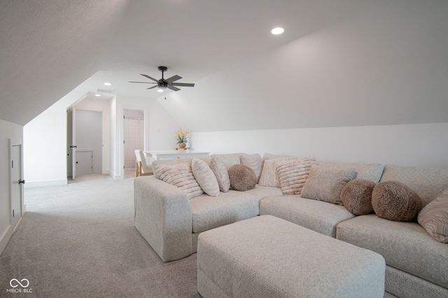 150 Lakeside Drive, Pittsboro, IN 46167