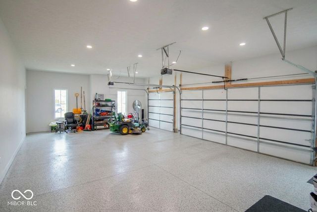 150 Lakeside Drive, Pittsboro, IN 46167