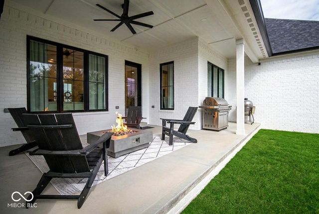 150 Lakeside Drive, Pittsboro, IN 46167