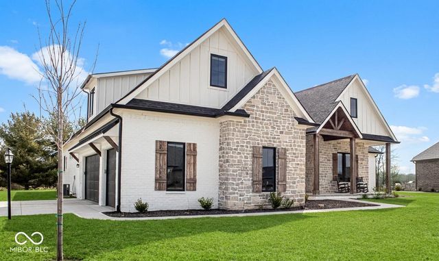 150 Lakeside Drive, Pittsboro, IN 46167